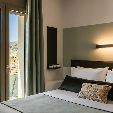 Aparktion The Zephyrus Daire